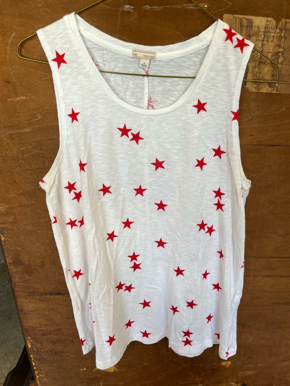 GAP S White Tank with Red Star Motif